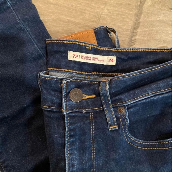 Levi’s Jeans - Picture 3 of 4